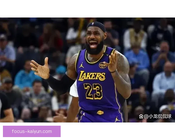 湖人新赛季引援连连，詹姆斯状态回暖带队再冲总冠军